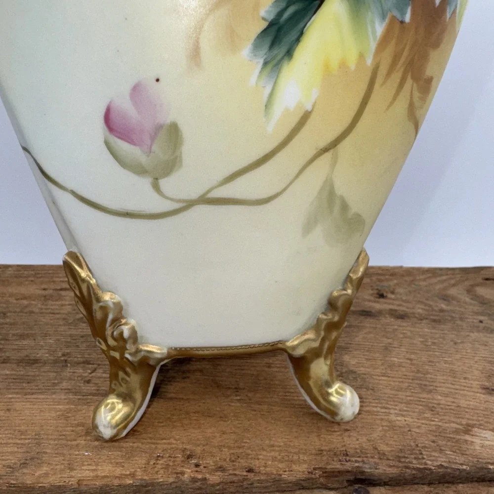 Vase Antique Nippon‎ Hand-Painted Porcelain w/Double Handle Floral Gold Gilt